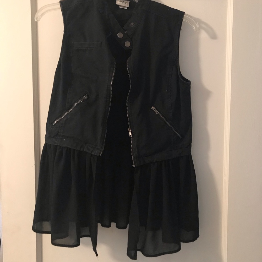 Daytrip vest